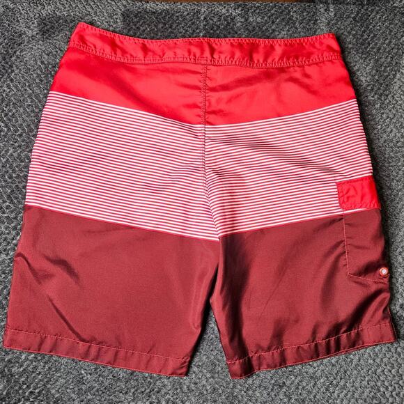 Old Navy Men's Red Swim Shorts - Picture 2 of 10